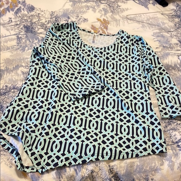 Geometric Patterned Women's Top - Picture 1 of 1
